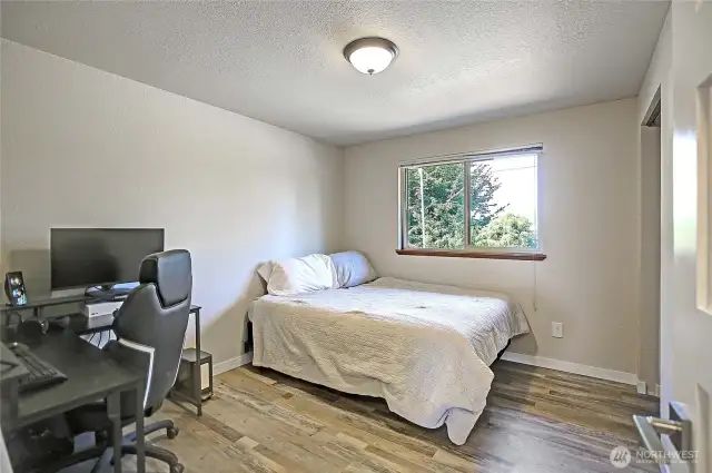 2nd of 2 guest bedrooms.