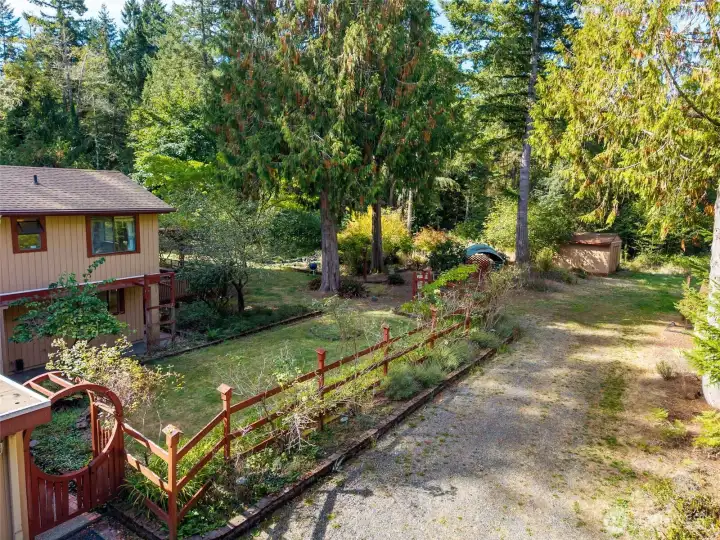 View of the side yard.