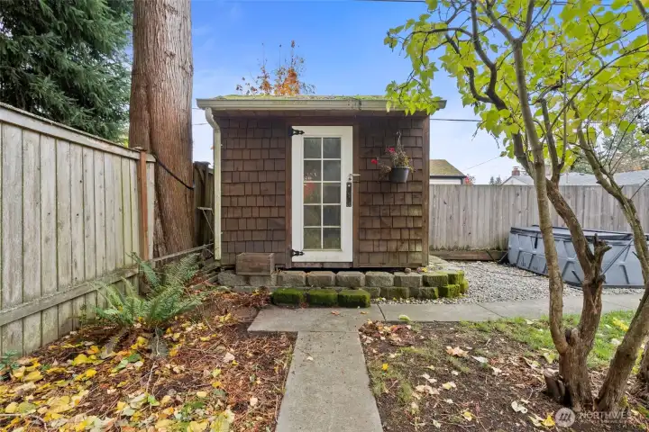 Garden Shed, yoga or office space.