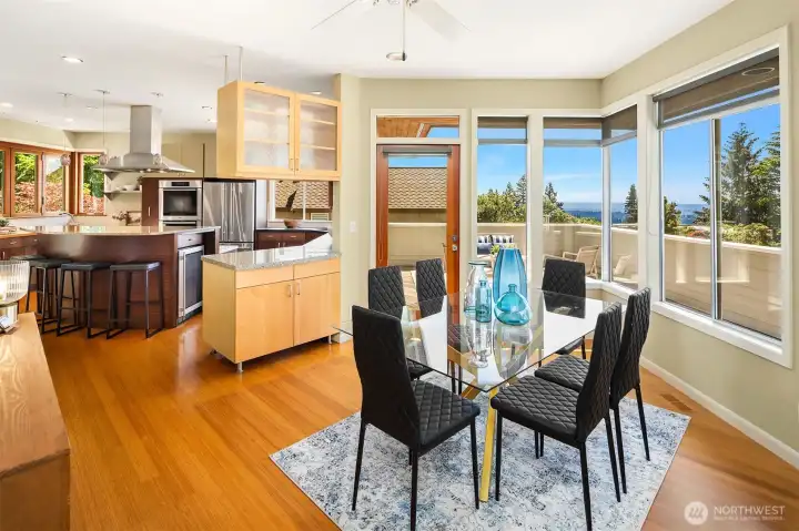 Chef's kitchen with prep station, dual sinks, dual ovens and so much more!
