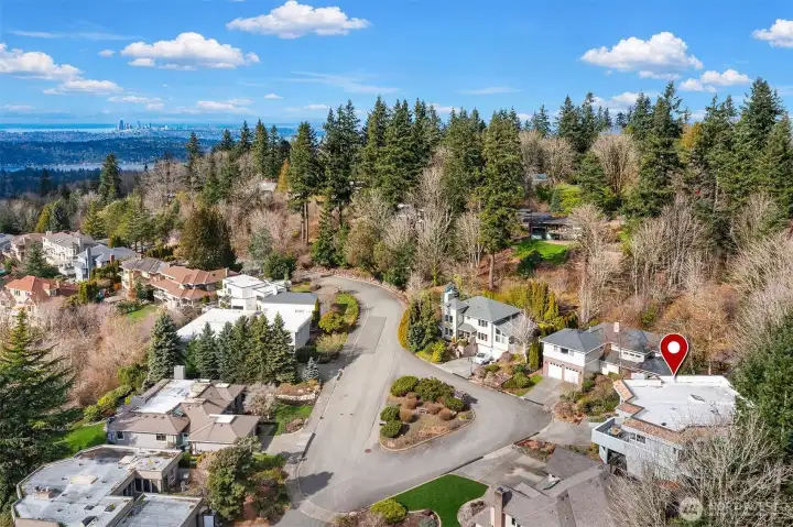 Wonderful cul-de-sac setting with a walking trail entrance at the end of the street!