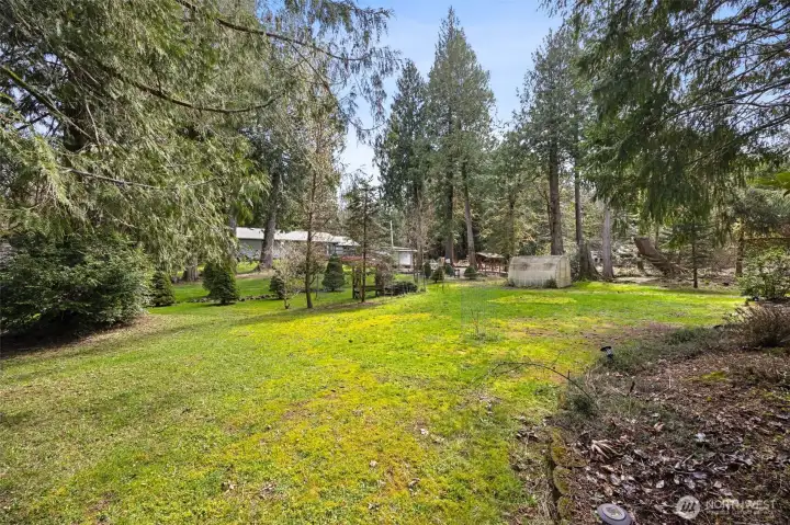 It even has a Green House