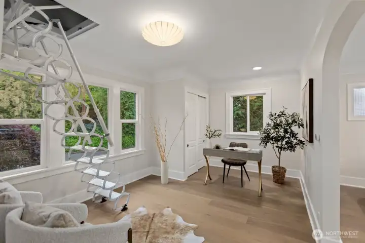 Bonus area with access to loft.