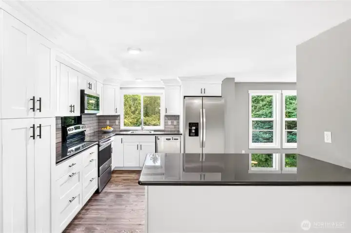 Spacious light and bright Kitchen! Spacious light and bright Kitchen!