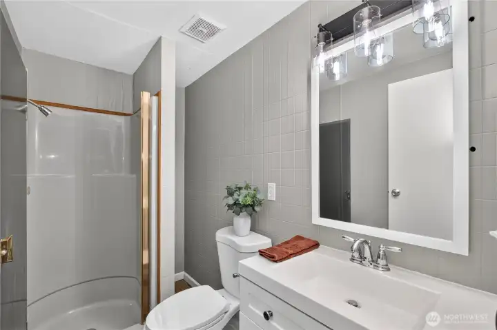 3/4 Bathroom 3/4 Bathroom