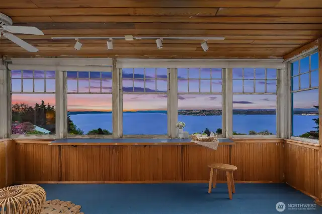 Sweeping views of the Puget Sound and Olympic Mountain Range