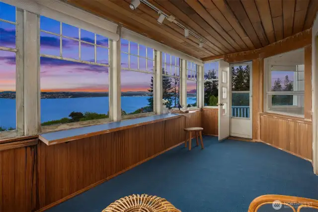 From the sunroom access the upper deck. Whale watching from your home - it can be done.