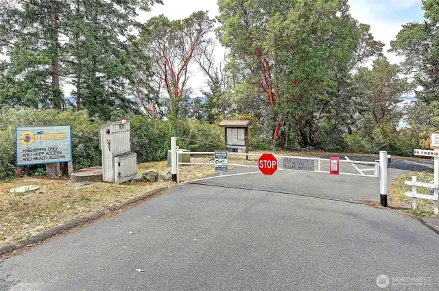 Gated, Private BEACH just for You and Your Neighbors~