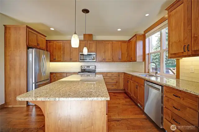 Custom Cabinets and Upgraded Appliances~