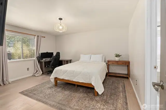 Large Primary Bedroom!!!!