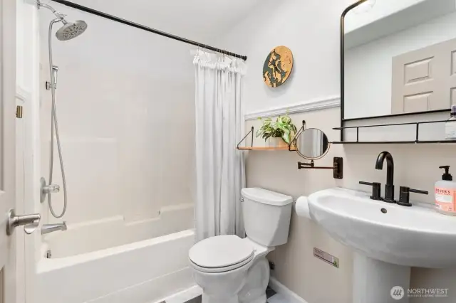 Full Guest Bathroom!