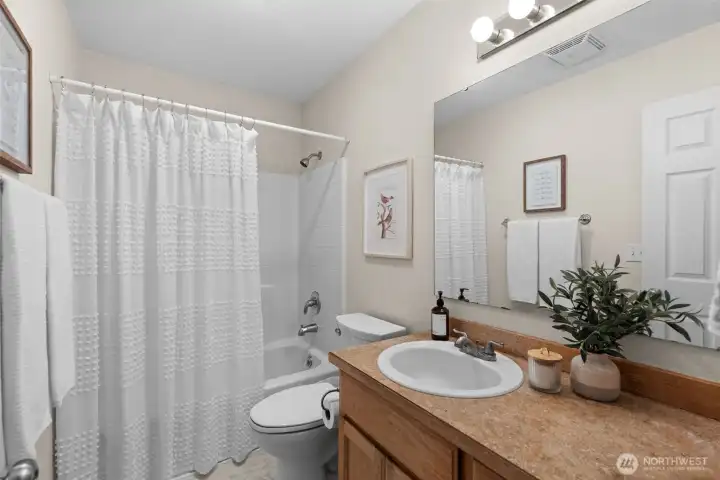 Second full bathroom upstairs.