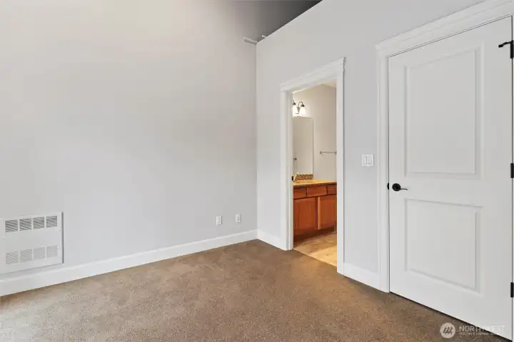 Second upper level bedroom.