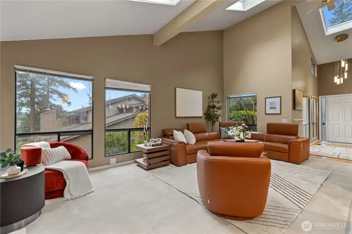 Vaulted ceilings with 2 skyligkts