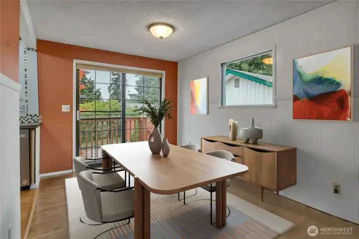 Virtually staged dining room