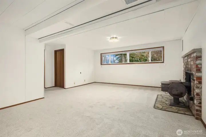 Generous bonus space ideal for a media room, play space, home gym, or future office—versatile and ready to adapt to your needs.