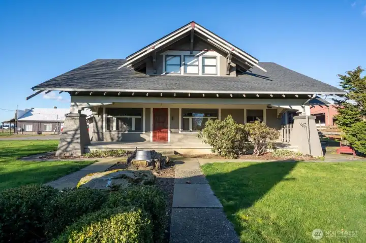 Move into this charming farmhouse and take advantage of what this large tract of land has to offer. Move into this charming farmhouse and take advantage of what this large tract of land has to offer.