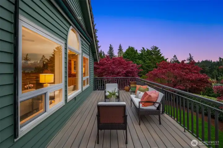 Thinkof all the summer evenings you'll spend here!