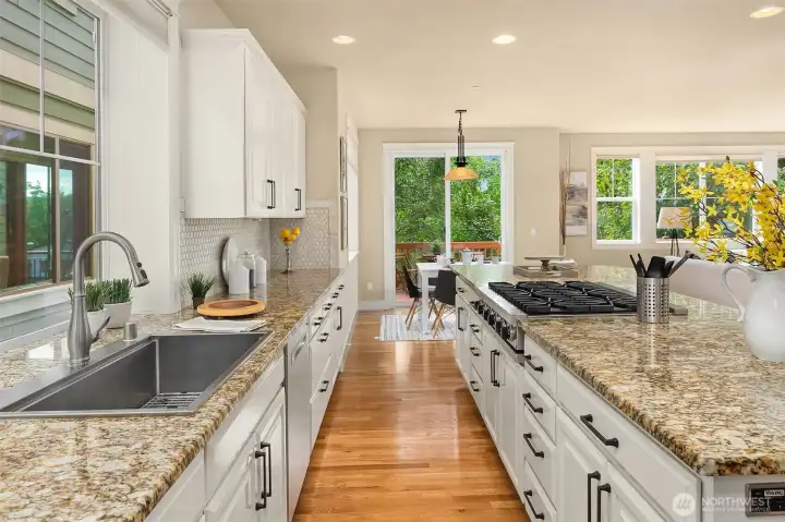 Expansive kitchen