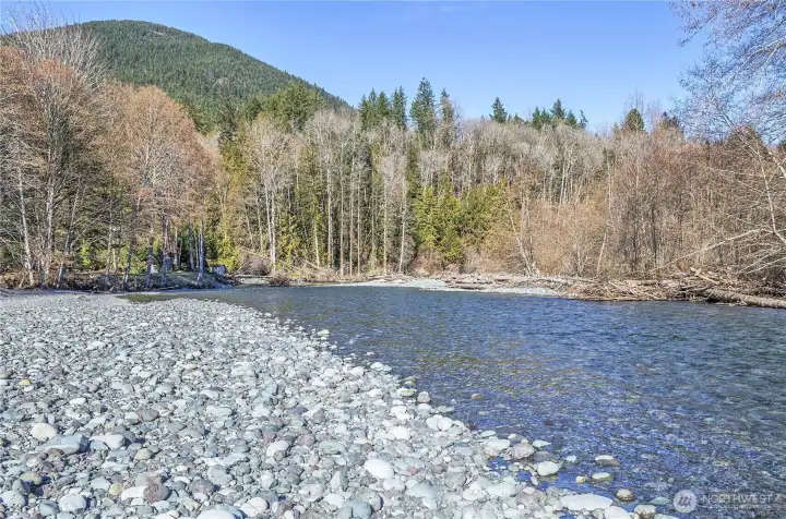 Surround yourself with the natural beauty of Brinnon!