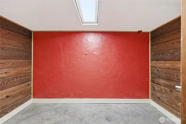 Dark room? or  good storage?