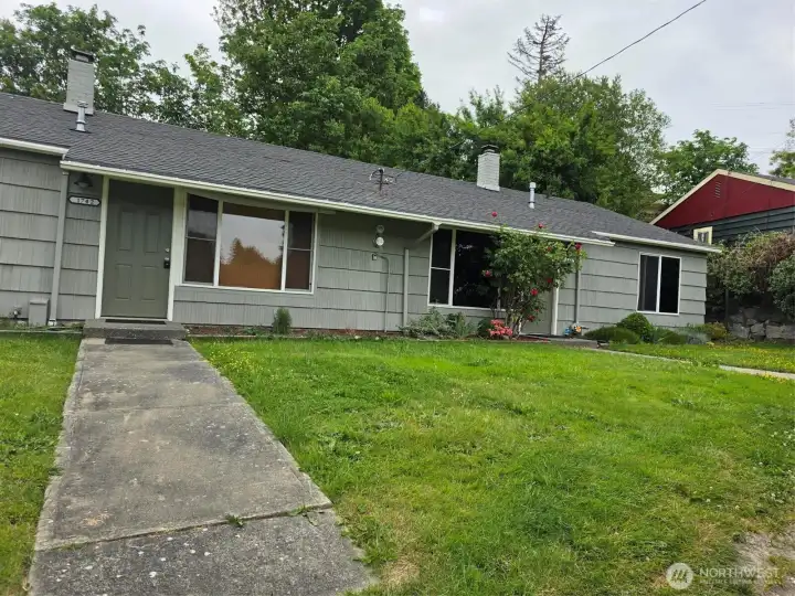 Front yard with walks to 1740 entrance to left and 1742 to right.