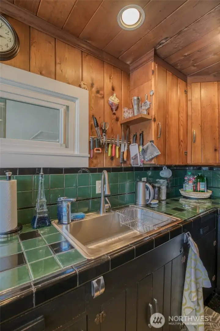 Small but efficient kitchen space
