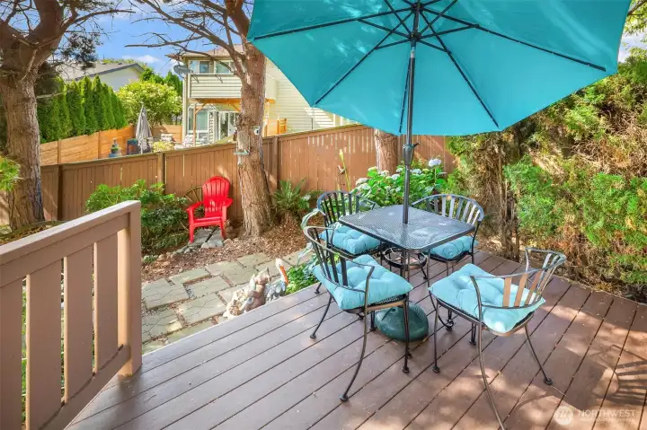 Private back deck perfect for entertaining.