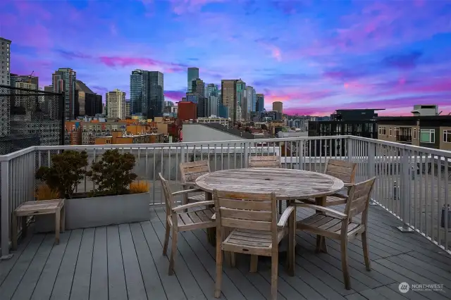 Incredible sound and city views for your al fresco dining.