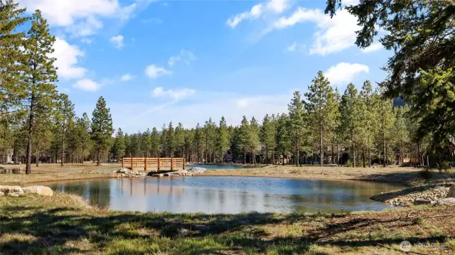 The beautiful setting of Paintbrush Lakes.