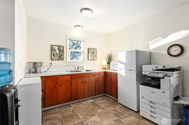 Kitchen/break room