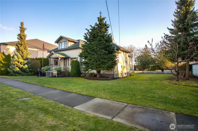 Wide lot with large side yard