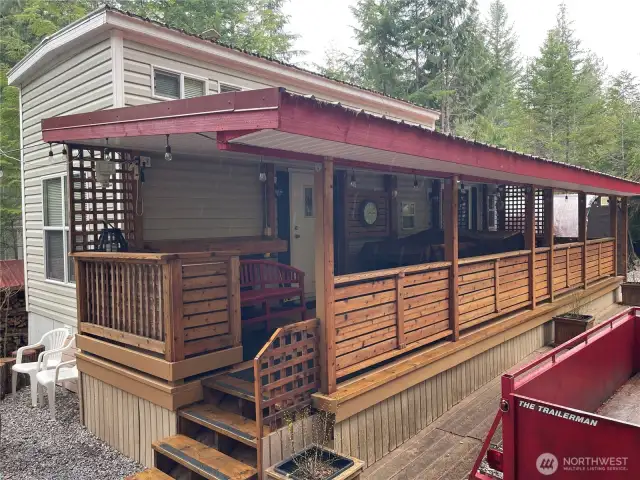 '08 Breckenridge double loft w/ full length covered deck.