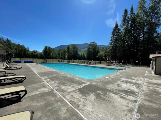 Riverside Pool