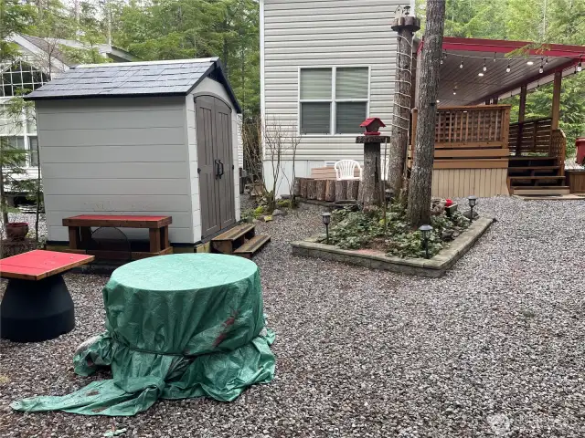 A nice area around the fire pit.