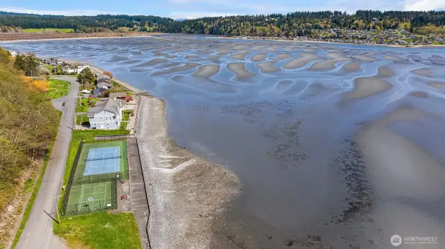 This picture gives you a great look at the sports courts and beach.