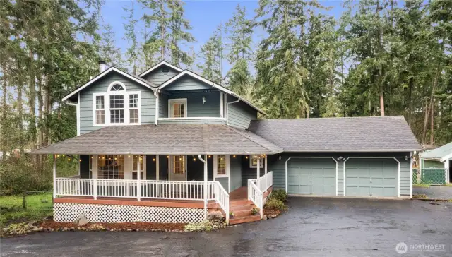 Welcome to this peaceful retreat nestled in the woods. Situated on almost 2.5 acres in Graham. Once there you feel like you are up in the mountains yet 5 minutes to all amenities!