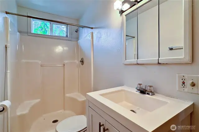 2 bedroom ADU bathroom.