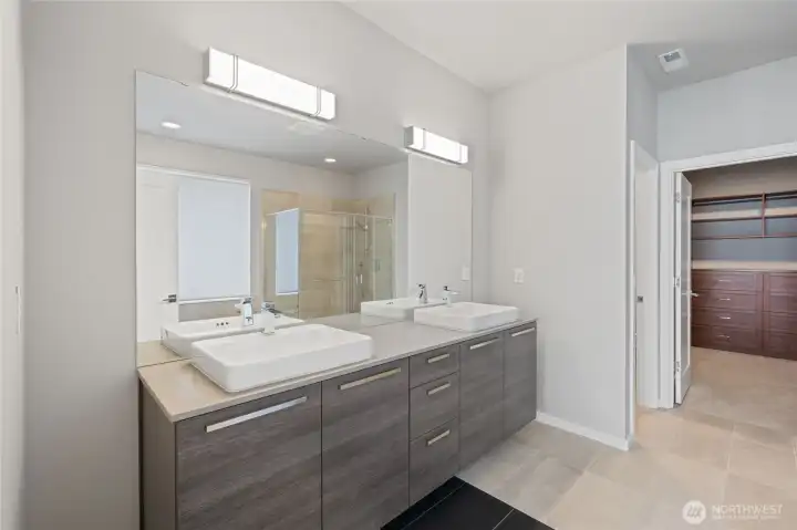 Plush Primary Bath