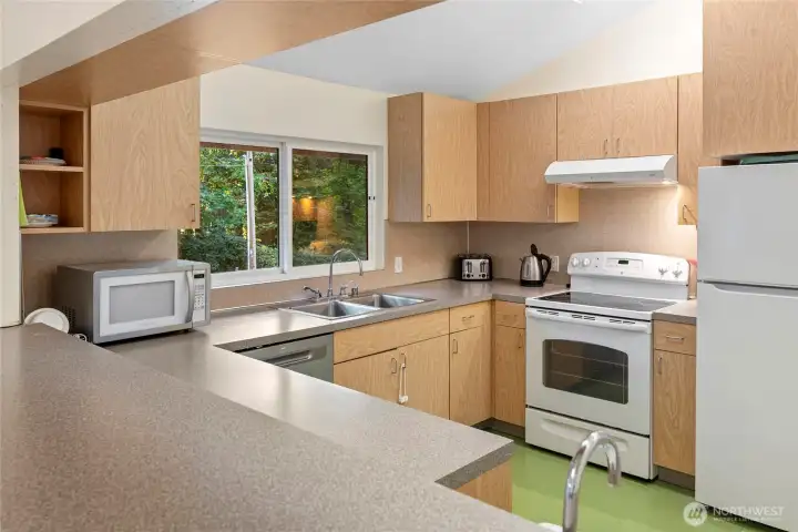 Efficient kitchen area...