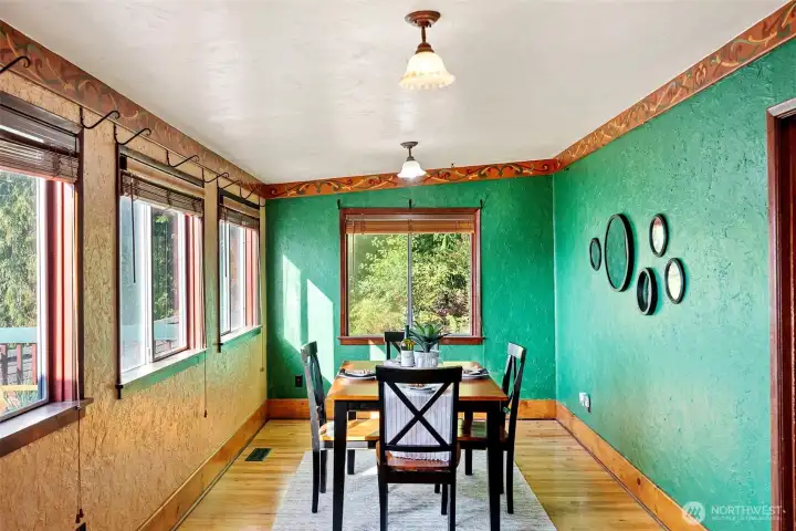 bonus room shown as a dinning room