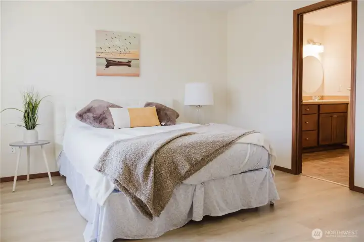 Primary oversized bedroom with walk-in closet