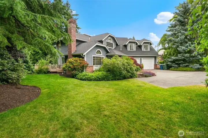 Enjoy easy access to Meadowdale Elementary and Meadowdale Middle School.