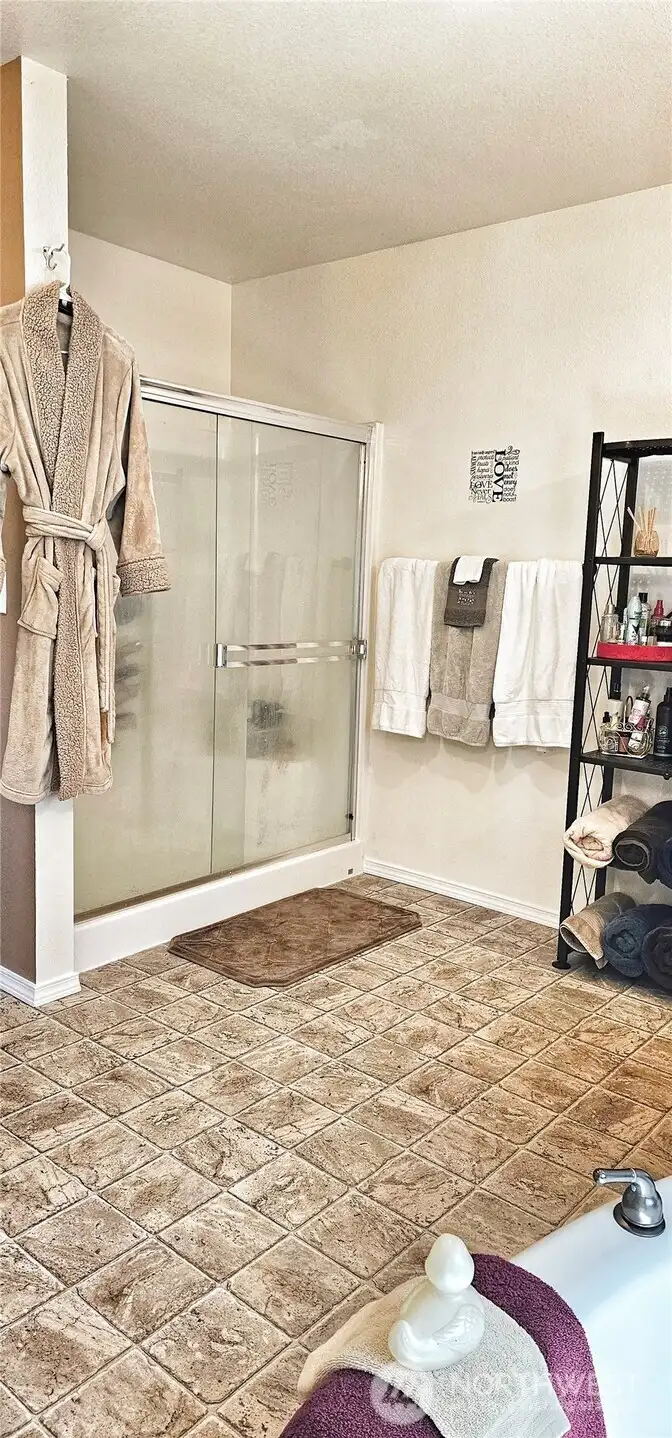 Primary Bathroom en-suite #1