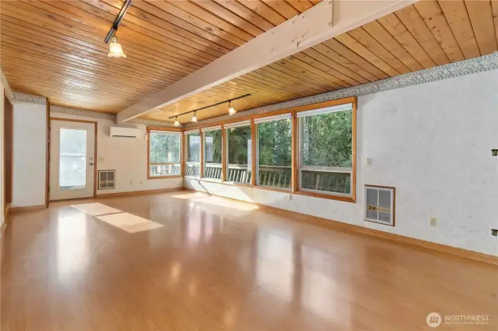 Family Room-Entrance to Deck