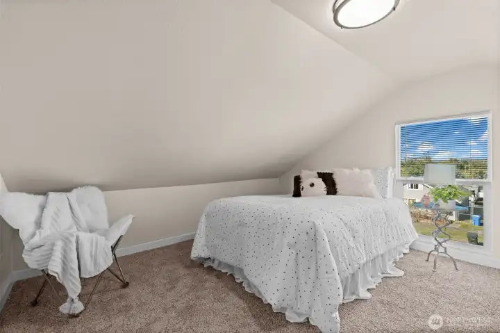 Large bedroom 3 upstairs