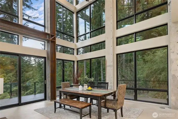 Can you imagine having Christmas dinner here, with the trees blanketed in winter? It would ne your very own winter wonder land.