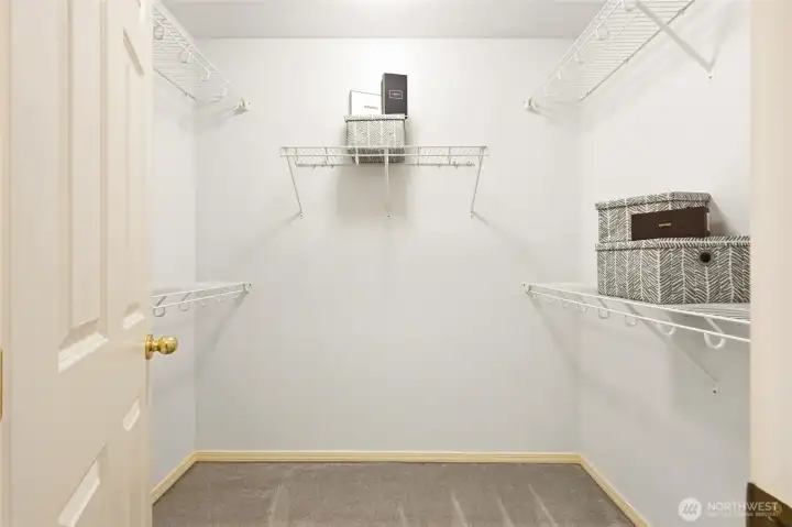 walk-in closet