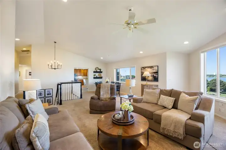 Living Room up