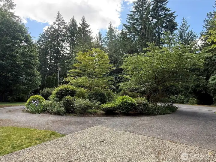 Circular driveway in front